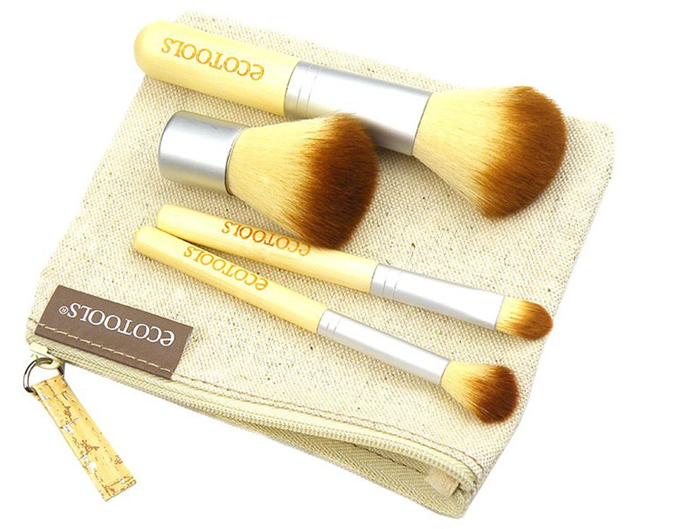 Custom makeup brush set